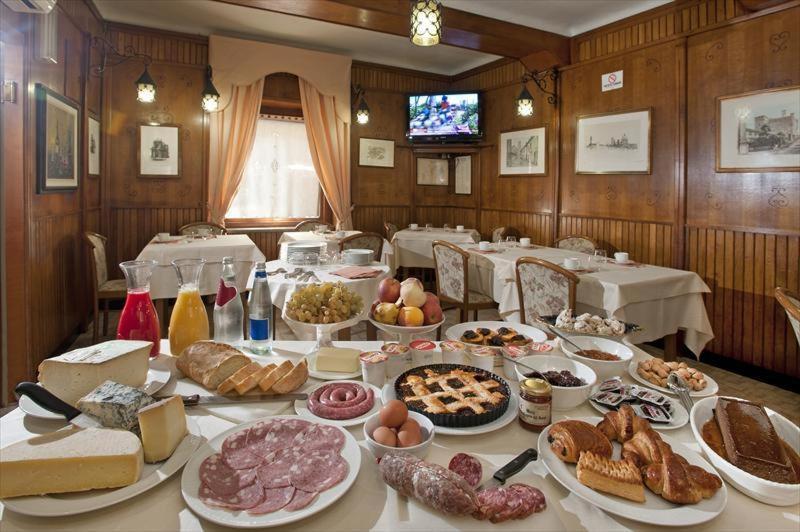 Albergo Badellino Bra Dış mekan fotoğraf